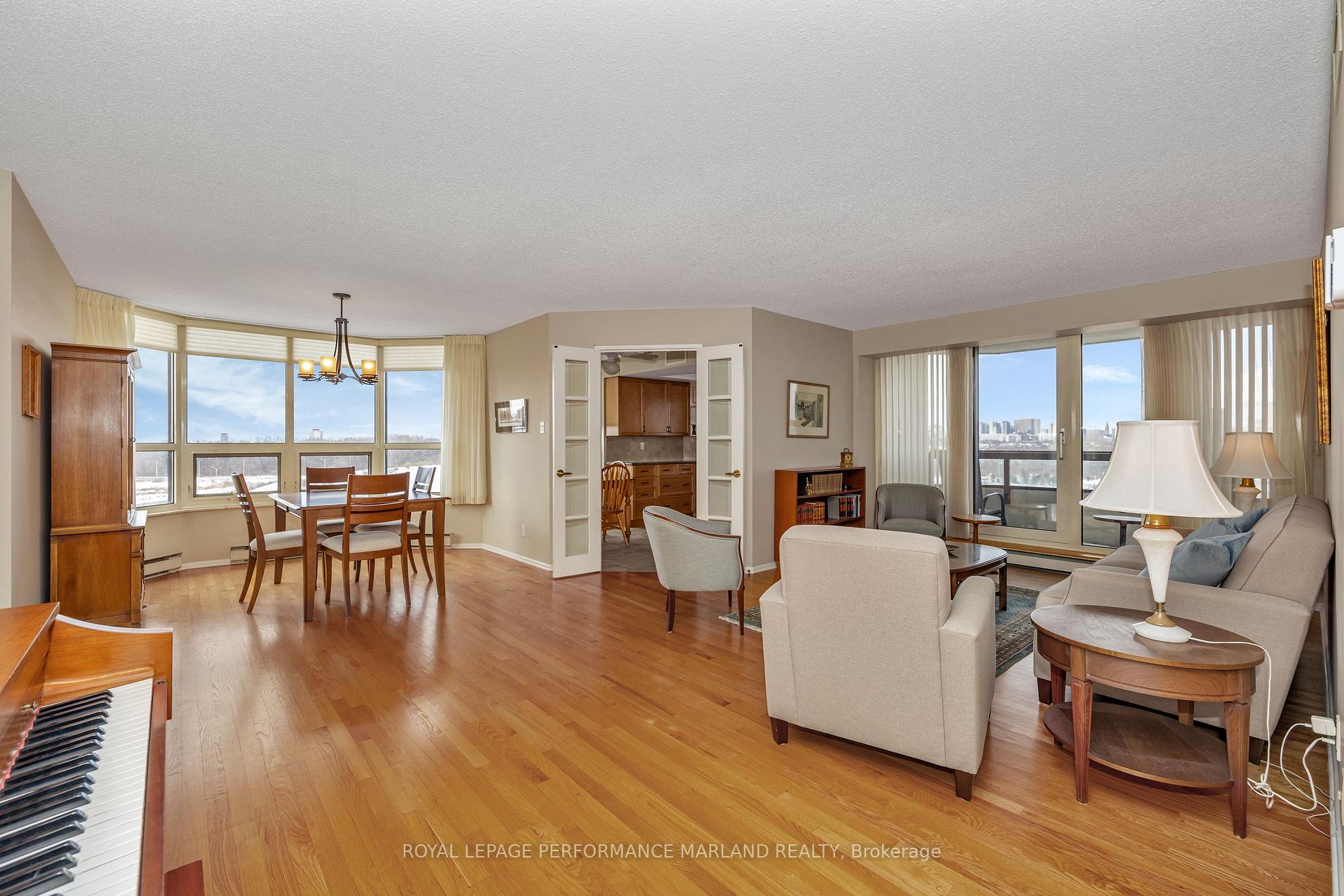 Photo 8 of Unit 907, 1510 Riverside Drive, Ottawa, Riverview Park — HOMEH