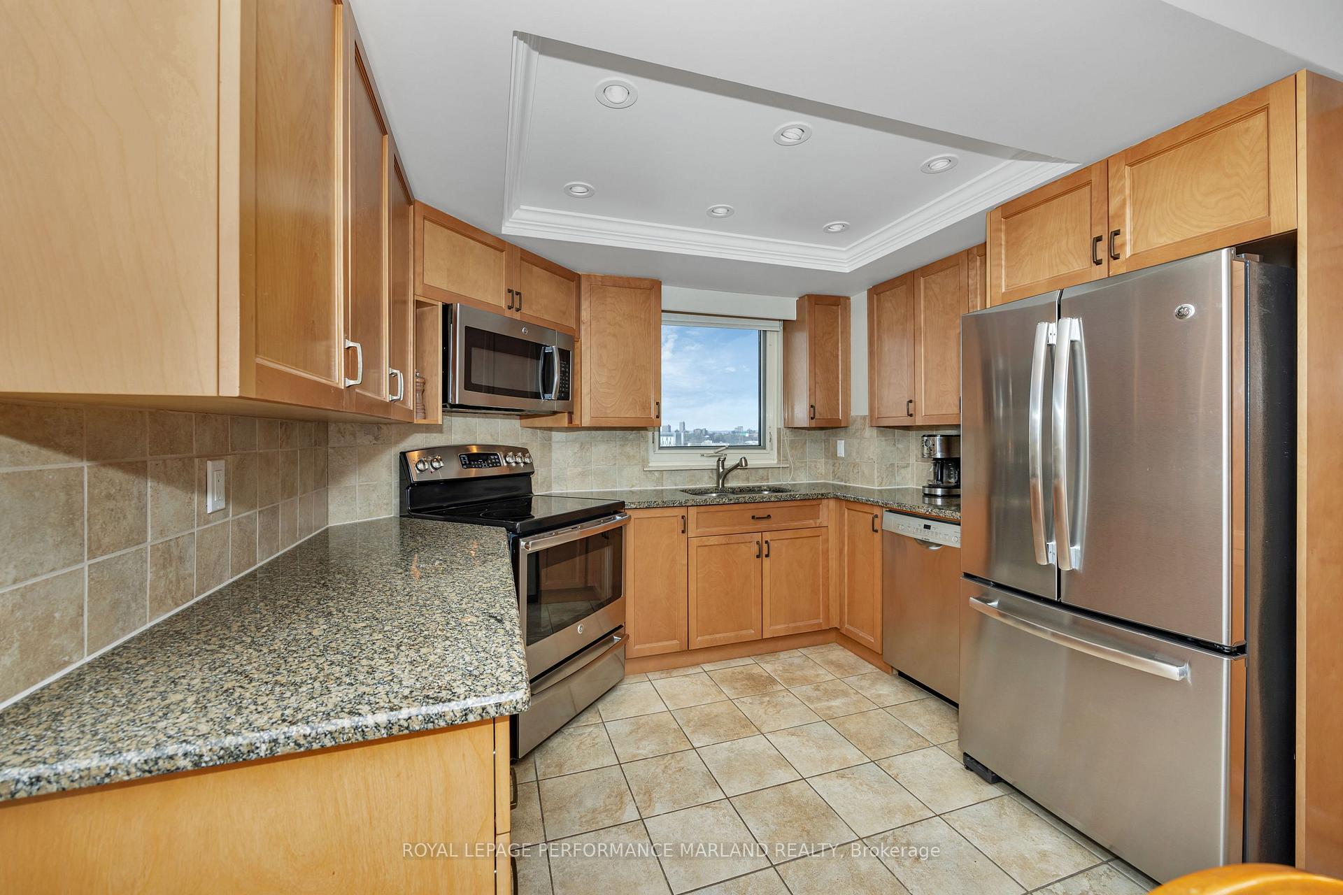 Photo 10 of Unit 907, 1510 Riverside Drive, Ottawa, Riverview Park — HOMEH
