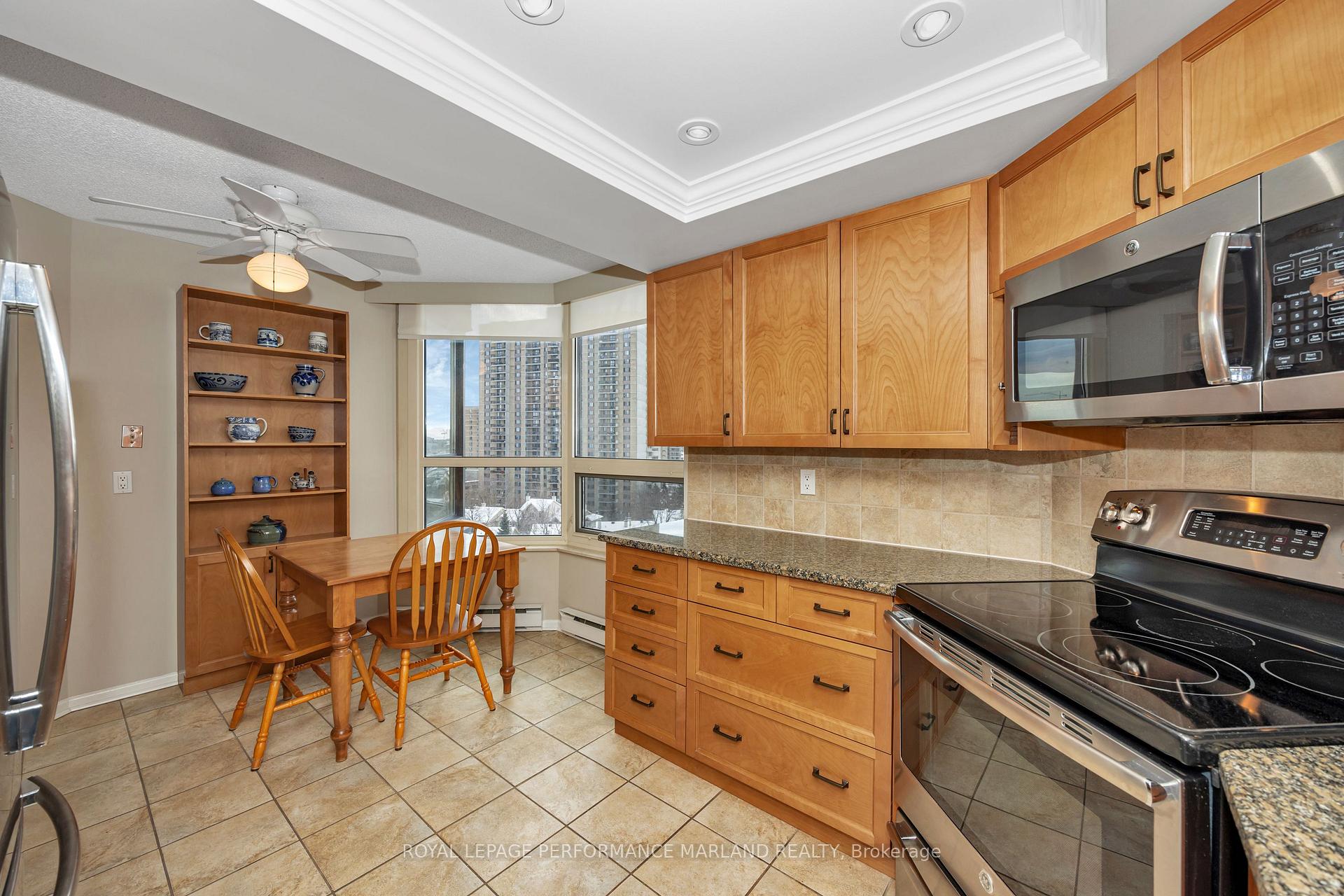 Photo 12 of Unit 907, 1510 Riverside Drive, Ottawa, Riverview Park — HOMEH