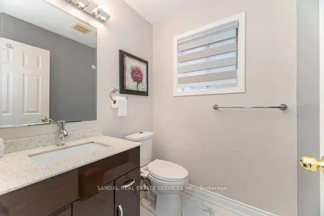 Photo 10 of 16 Vision Way, Brampton, Vales of Castlemore — HOMEH