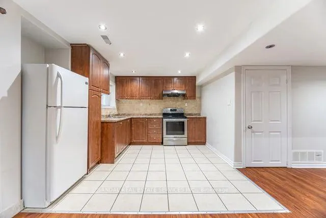Photo 22 of 16 Vision Way, Brampton, Vales of Castlemore — HOMEH
