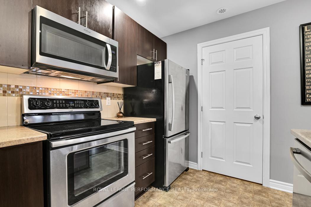 Photo 9 of Unit B, 151 Mocha, Ottawa, Blossom Park/Kemp Park/Findlay Creek — HOMEH