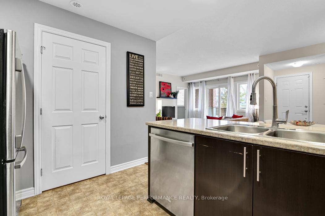 Photo 10 of Unit B, 151 Mocha, Ottawa, Blossom Park/Kemp Park/Findlay Creek — HOMEH