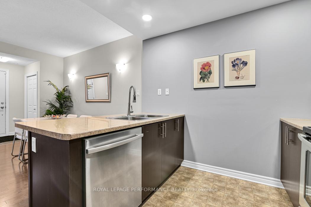 Photo 11 of Unit B, 151 Mocha, Ottawa, Blossom Park/Kemp Park/Findlay Creek — HOMEH