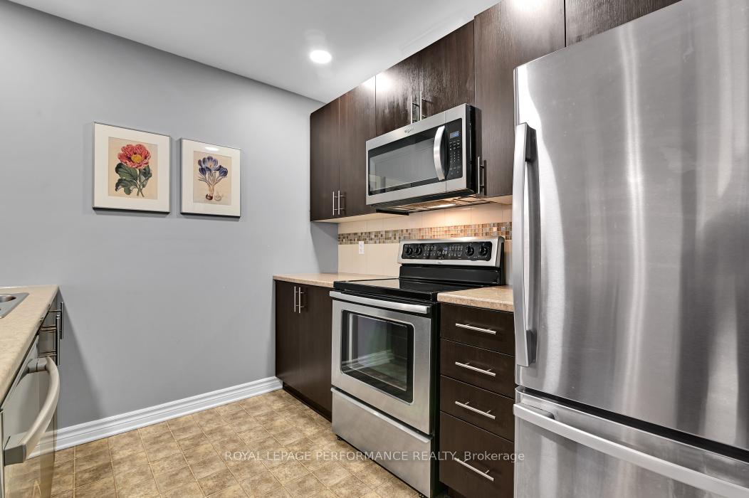 Photo 12 of Unit B, 151 Mocha, Ottawa, Blossom Park/Kemp Park/Findlay Creek — HOMEH