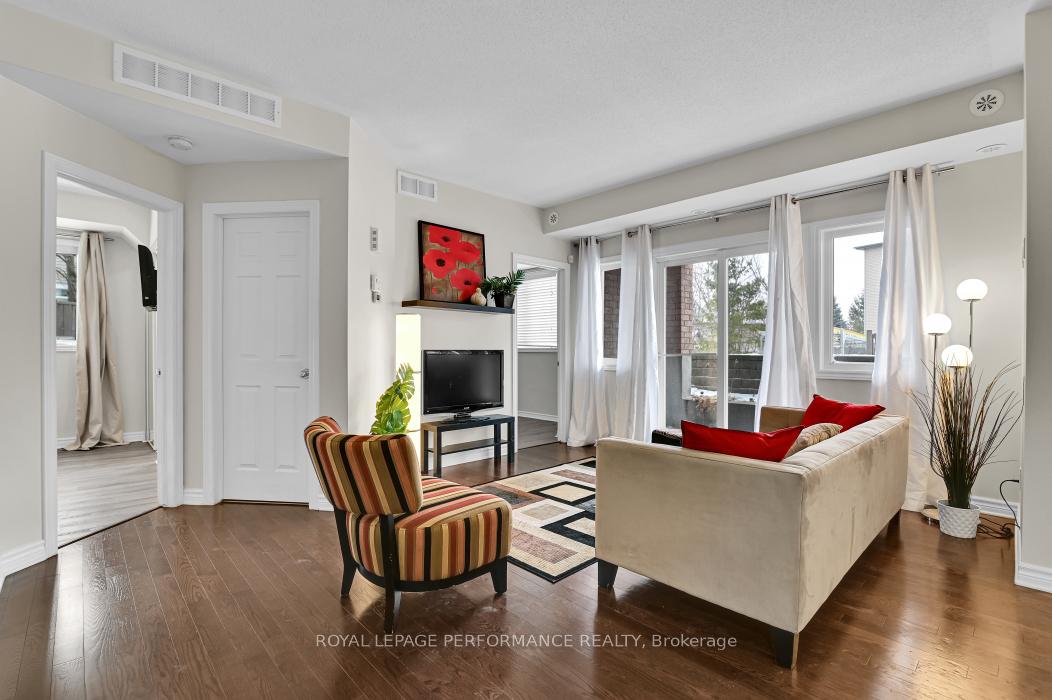 Photo 13 of Unit B, 151 Mocha, Ottawa, Blossom Park/Kemp Park/Findlay Creek — HOMEH