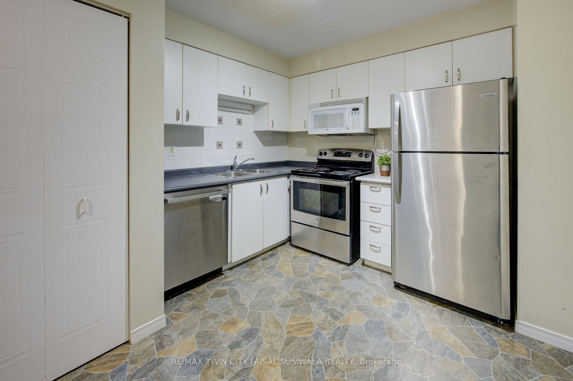 Photo 9 of Unit 108, 3227 King Street E, Kitchener — HOMEH