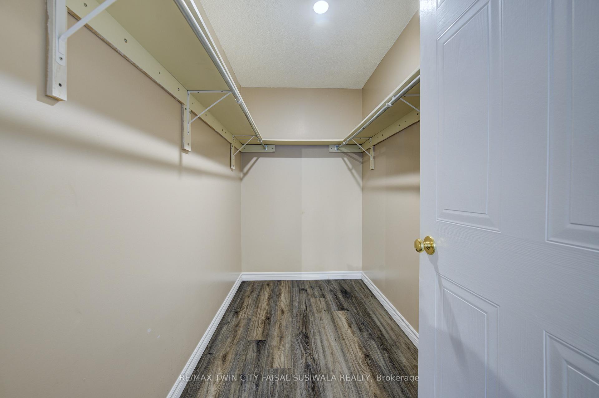 Photo 13 of Unit 108, 3227 King Street E, Kitchener — HOMEH