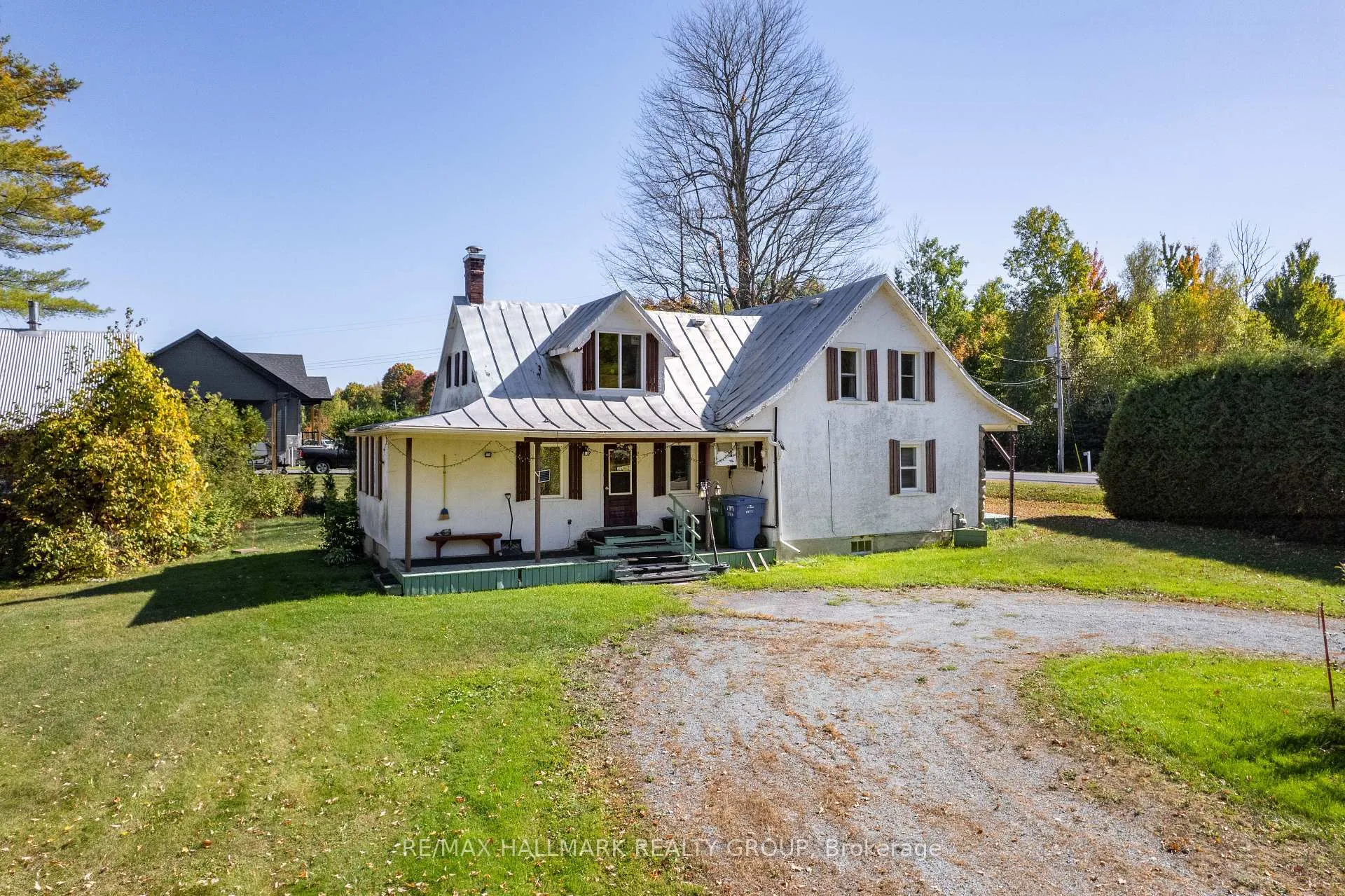 Photo 3 of 1677 Ste Anne Road, Champlain, Champlain Twp — HOMEH