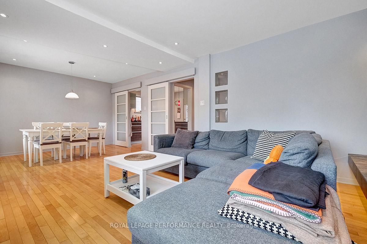 Photo 4 of 529 Echo Drive, Ottawa, Ottawa East — HOMEH