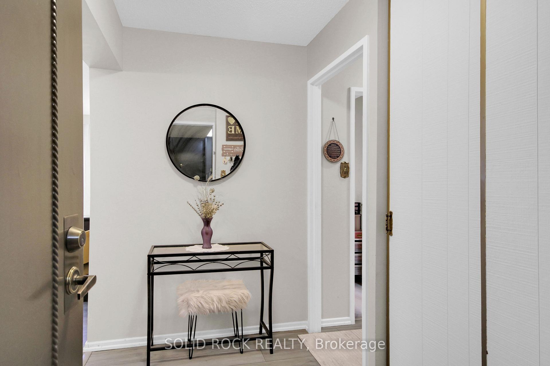 Photo 6 of Unit 402, 20 Chesterton Drive, Ottawa, Borden Farm/Stewart Farm/Carleton Heights/Parkwood Hills — HOMEH
