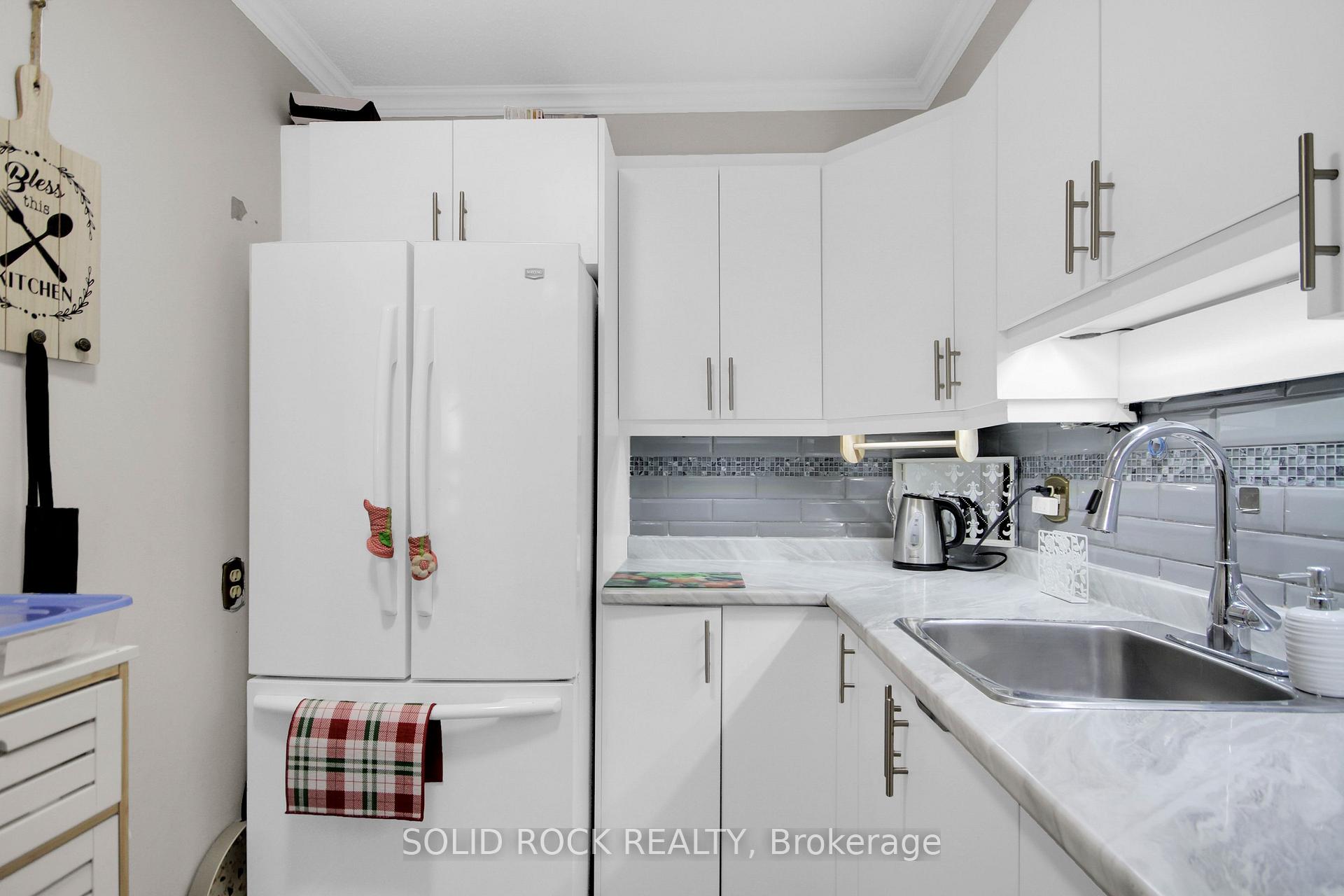 Photo 9 of Unit 402, 20 Chesterton Drive, Ottawa, Borden Farm/Stewart Farm/Carleton Heights/Parkwood Hills — HOMEH