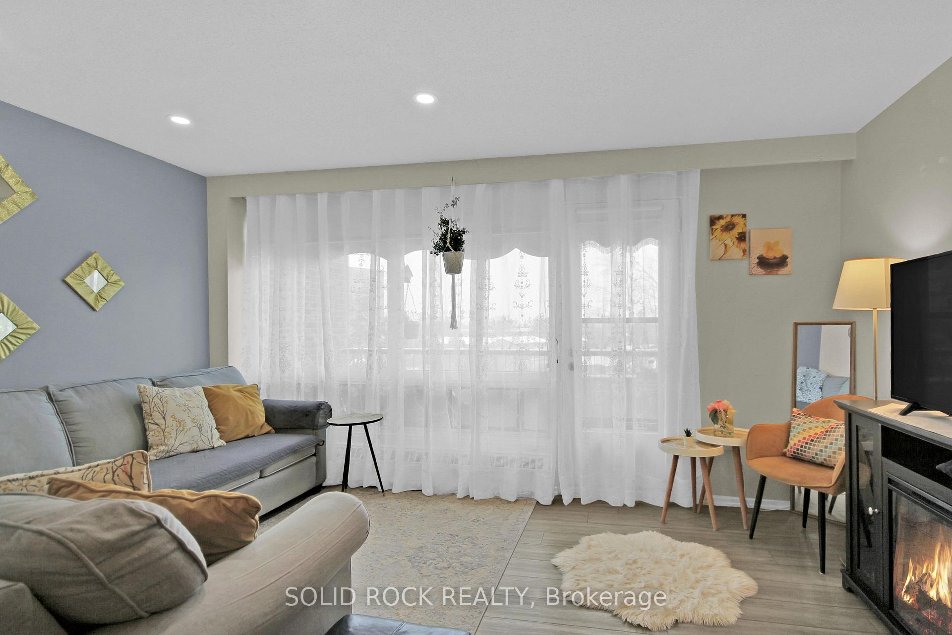 Photo 13 of Unit 402, 20 Chesterton Drive, Ottawa, Borden Farm/Stewart Farm/Carleton Heights/Parkwood Hills — HOMEH