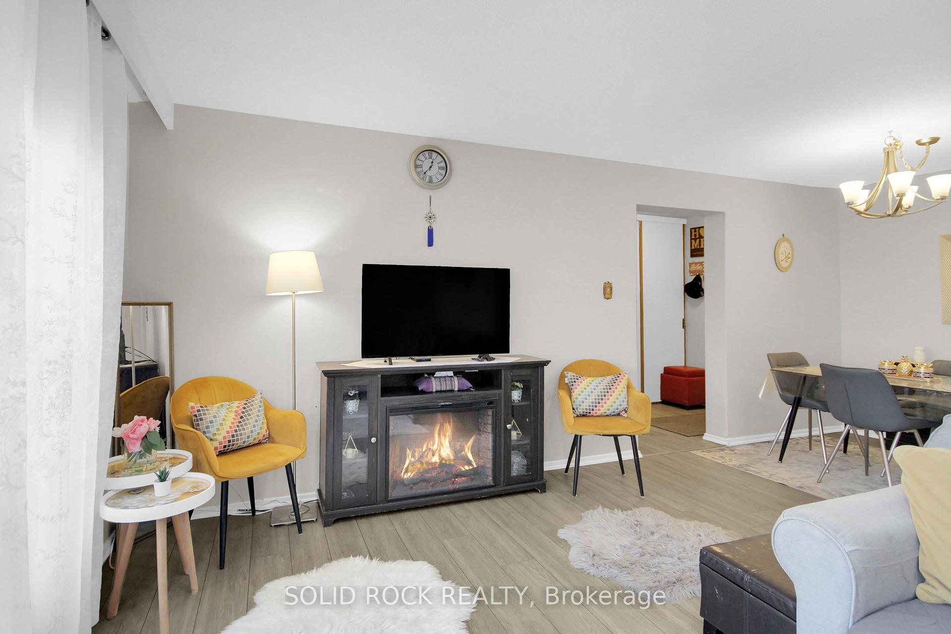 Photo 14 of Unit 402, 20 Chesterton Drive, Ottawa, Borden Farm/Stewart Farm/Carleton Heights/Parkwood Hills — HOMEH