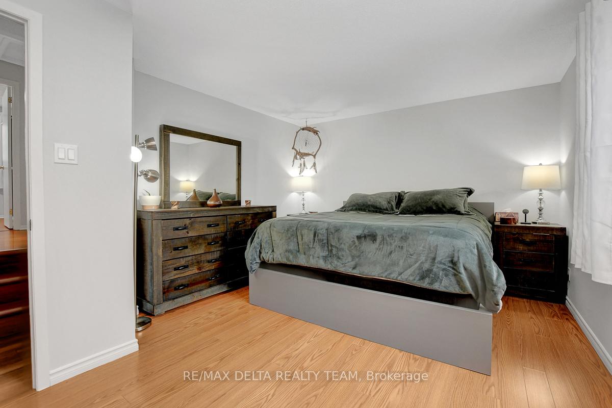 Photo 15 of Unit C, 1705 Lamoureux Drive, Ottawa, Queenswood Heights South — HOMEH