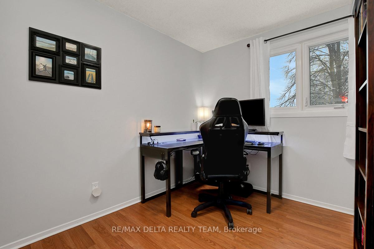 Photo 19 of Unit C, 1705 Lamoureux Drive, Ottawa, Queenswood Heights South — HOMEH