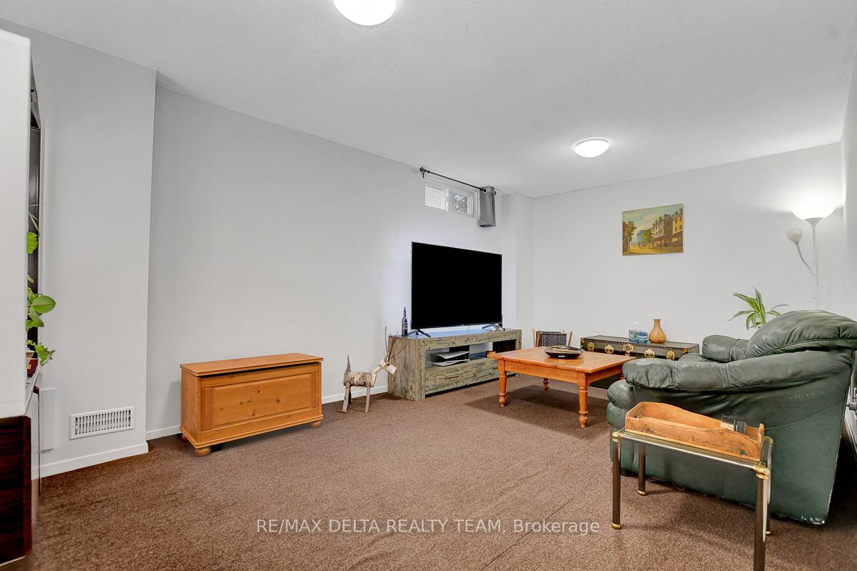 Photo 22 of Unit C, 1705 Lamoureux Drive, Ottawa, Queenswood Heights South — HOMEH