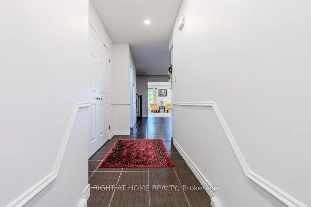 Photo 5 of Unit 26, 14 Amos Drive, Guelph, Kortright East — HOMEH