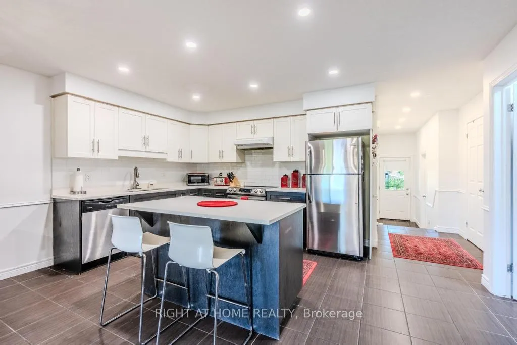 Photo 7 of Unit 26, 14 Amos Drive, Guelph, Kortright East — HOMEH