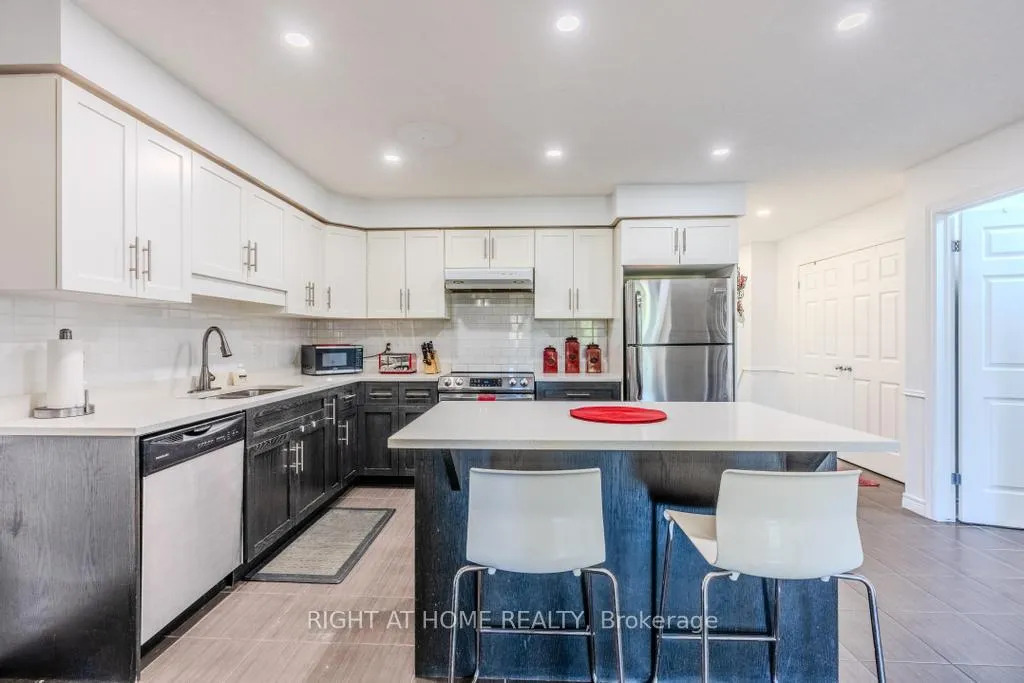 Photo 8 of Unit 26, 14 Amos Drive, Guelph, Kortright East — HOMEH