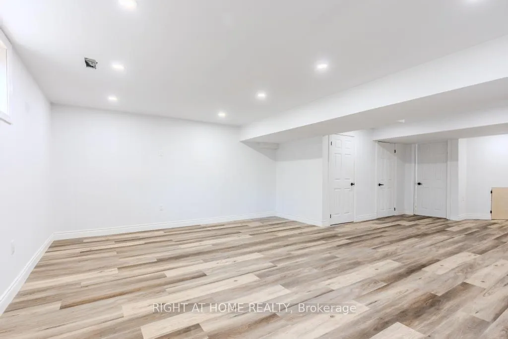 Photo 37 of Unit 26, 14 Amos Drive, Guelph, Kortright East — HOMEH