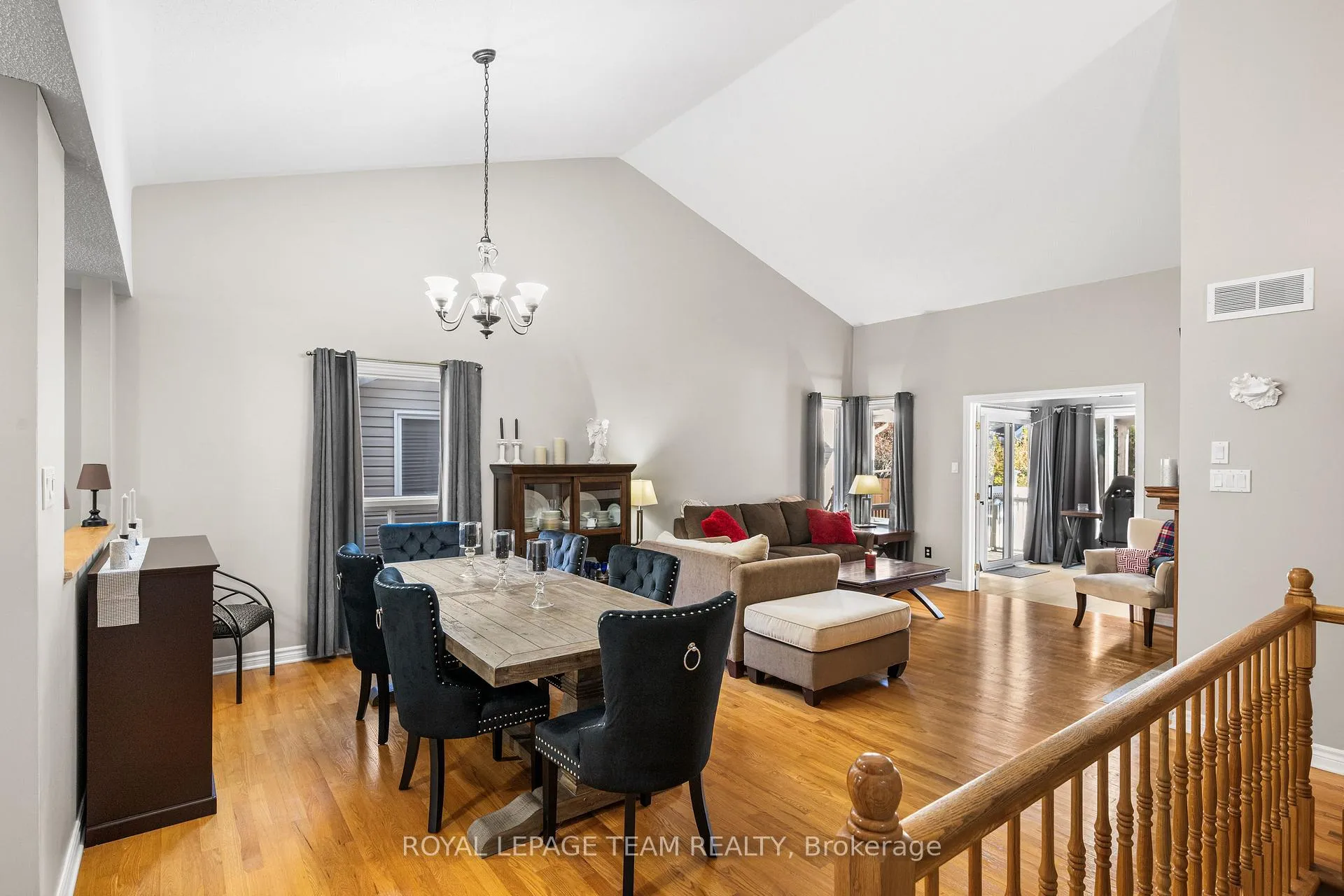 Photo 11 of 16 Spinney Way, Ottawa, Barrhaven - Longfields — HOMEH