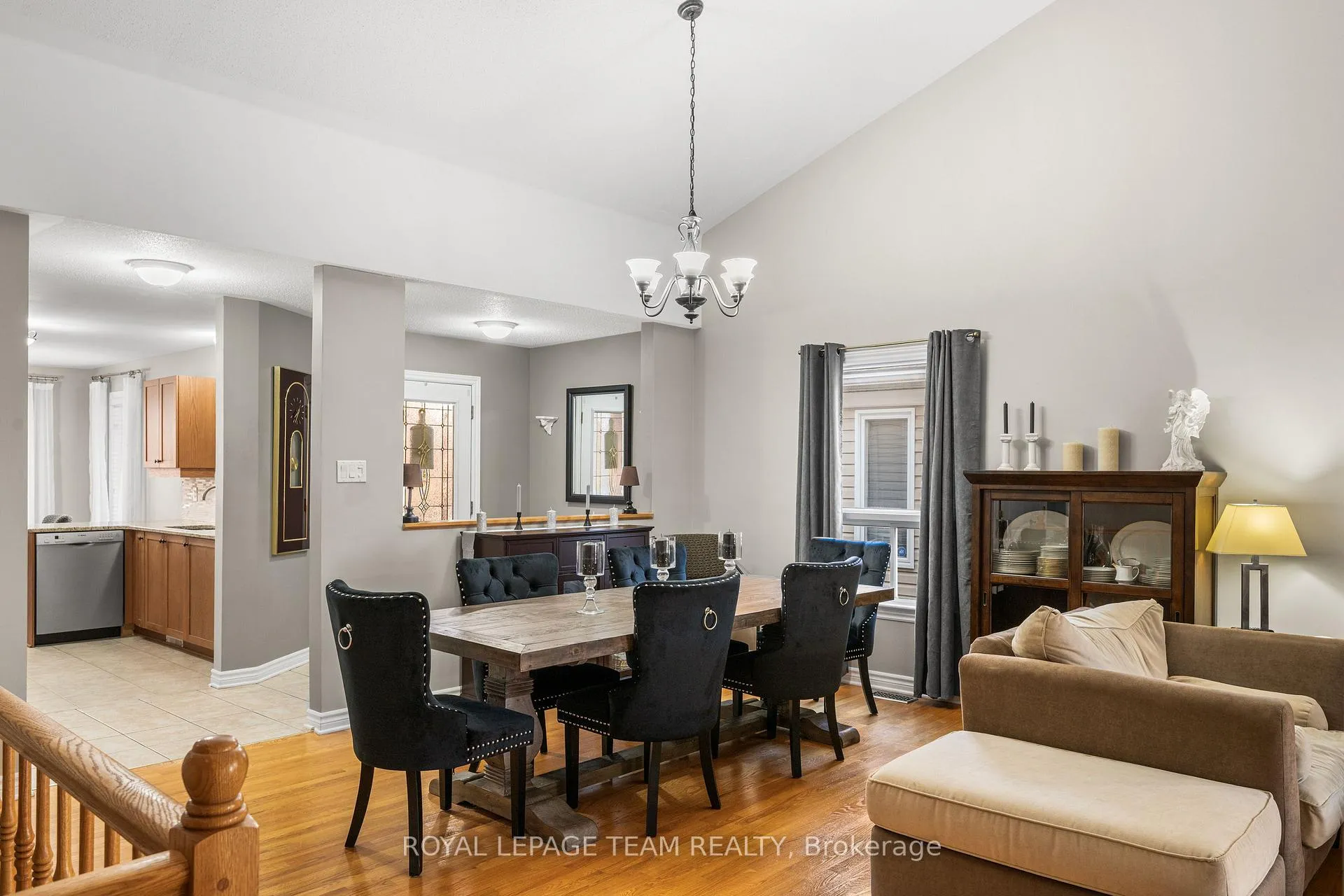 Photo 13 of 16 Spinney Way, Ottawa, Barrhaven - Longfields — HOMEH