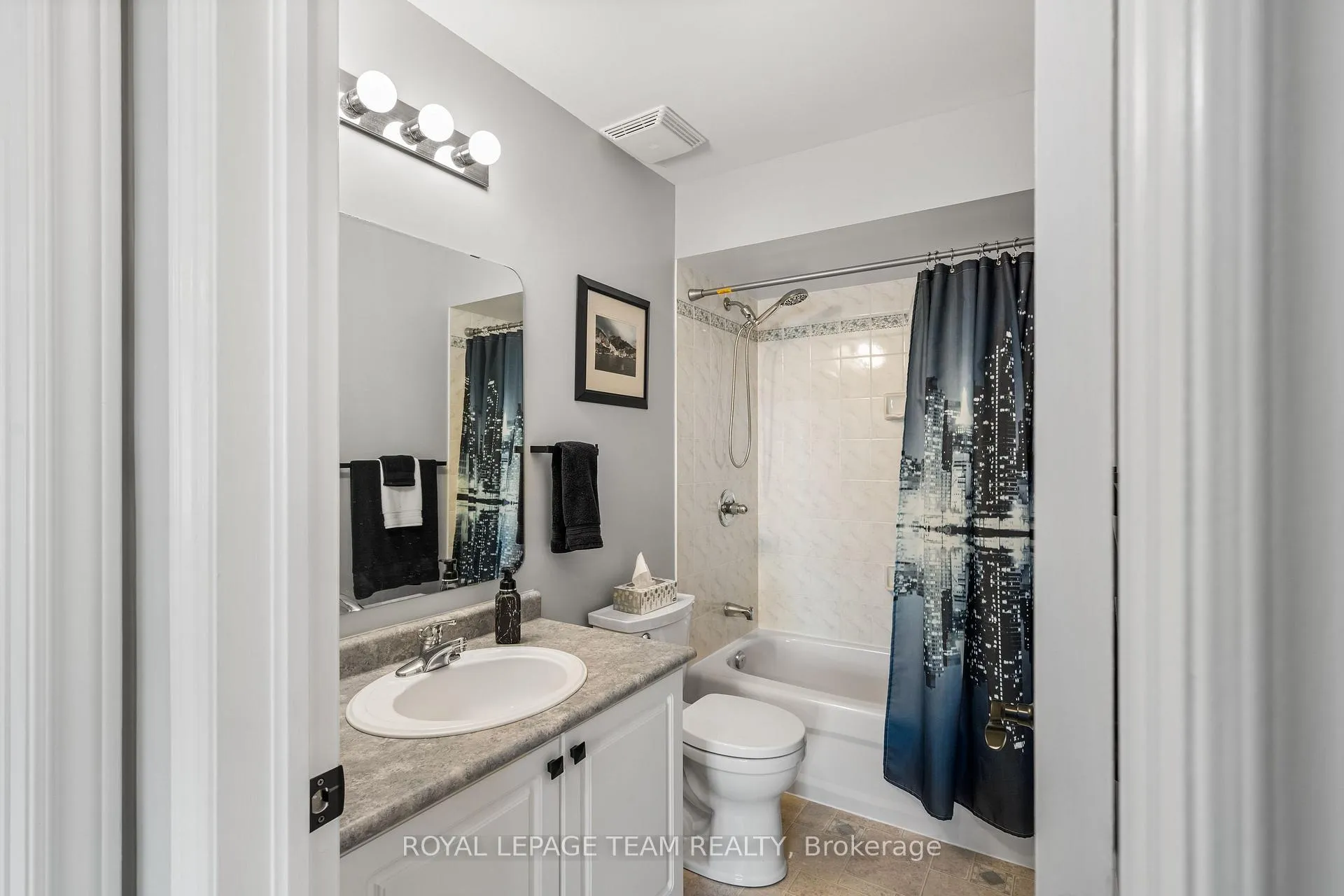 Photo 19 of 16 Spinney Way, Ottawa, Barrhaven - Longfields — HOMEH