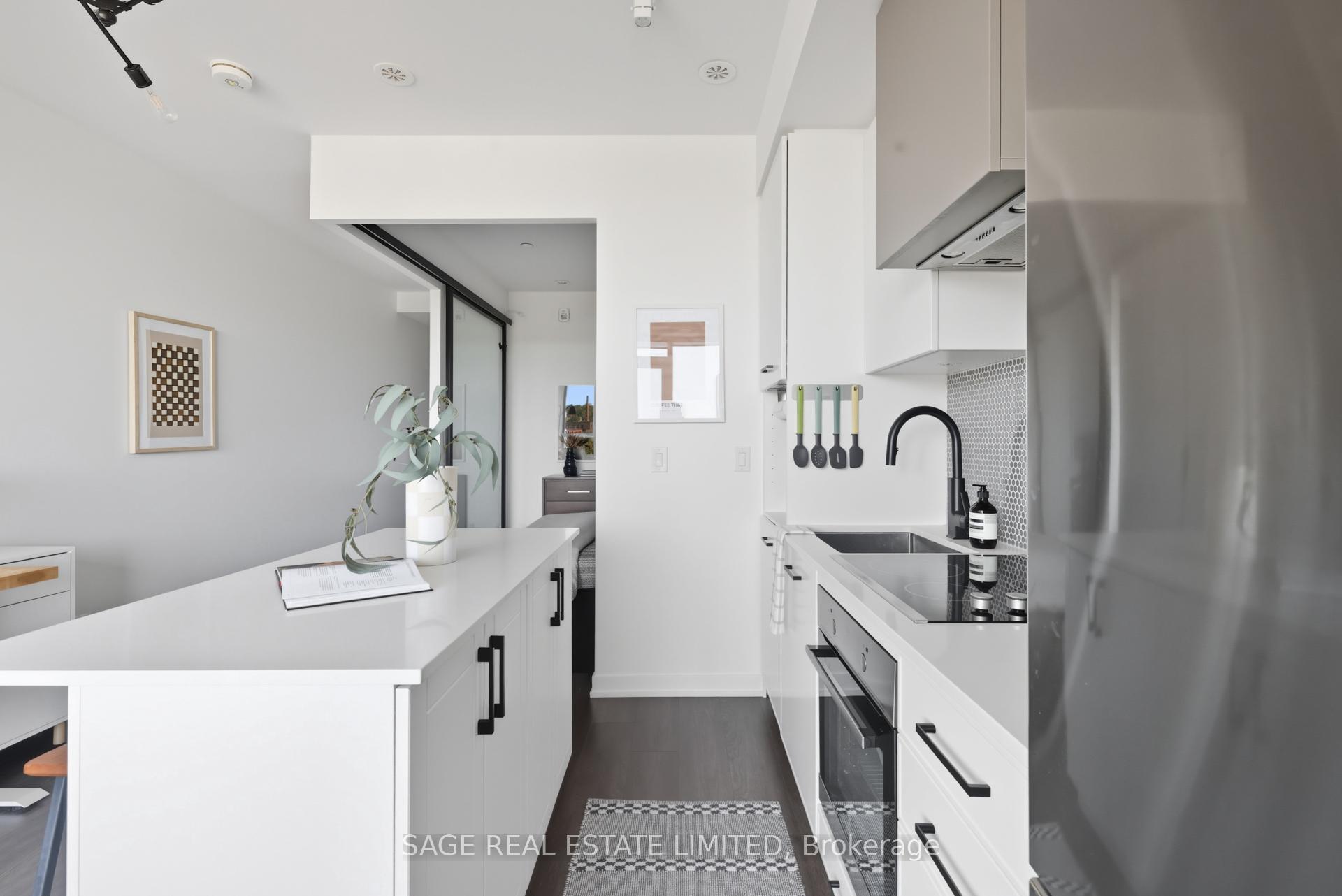 Photo 8 of Unit 605, 899 Queen Street E, Toronto, South Riverdale — HOMEH