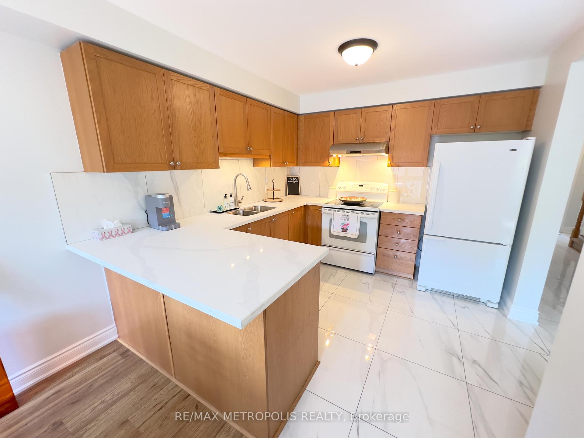 Photo 8 of Unit 48, 1087 Ormond Drive, Oshawa, Samac — HOMEH