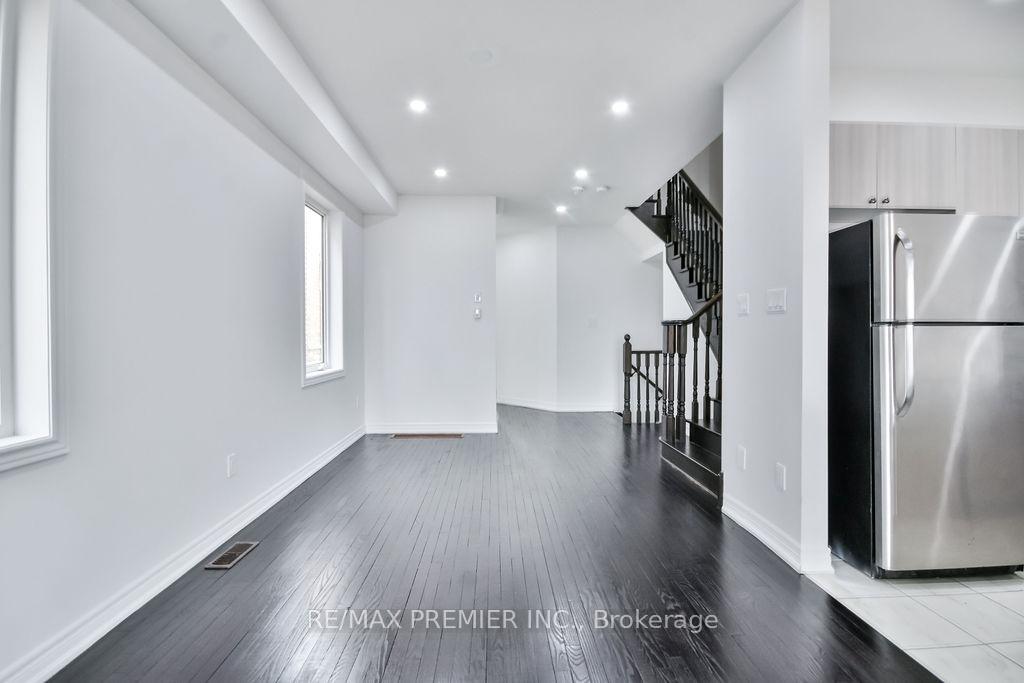 Photo 9 of 51 Sasco Way, Essa, Angus — HOMEH