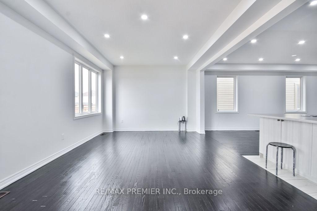 Photo 12 of 51 Sasco Way, Essa, Angus — HOMEH
