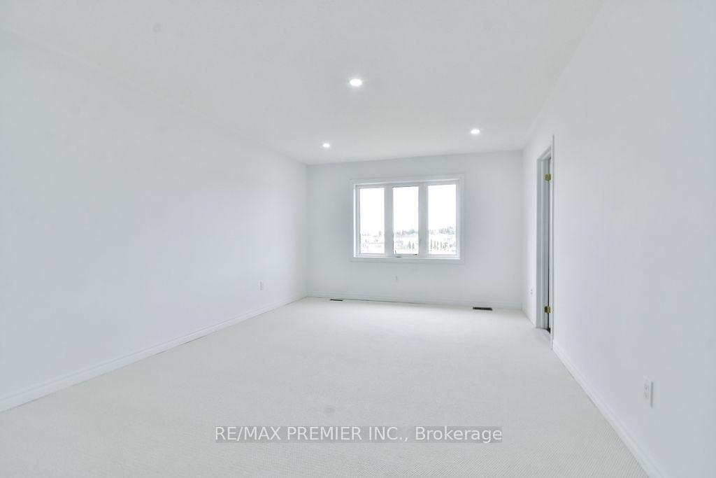 Photo 36 of 51 Sasco Way, Essa, Angus — HOMEH