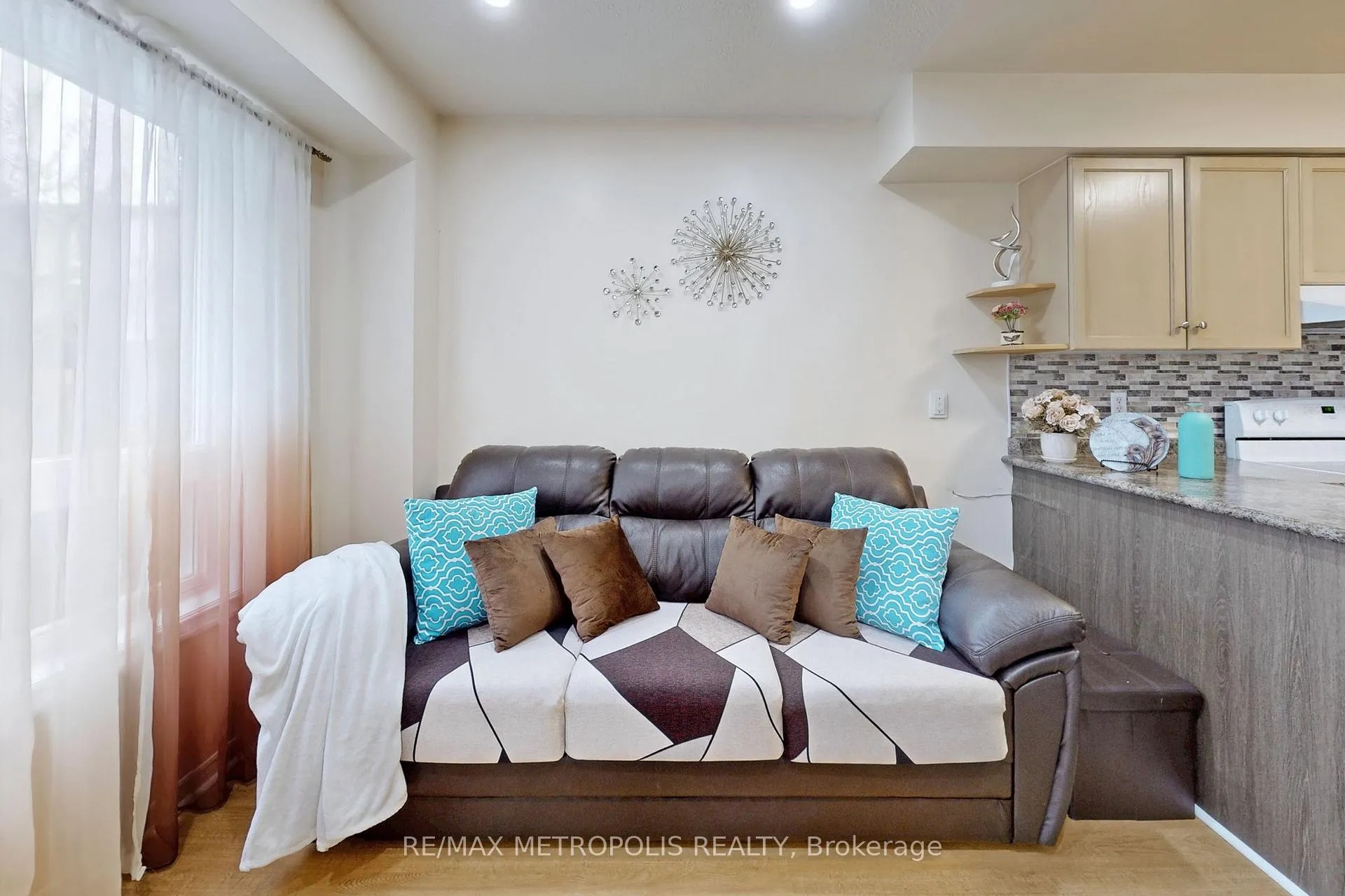 Photo 6 of Unit 20, 811 Wilson Road N, Oshawa, Pinecrest — HOMEH