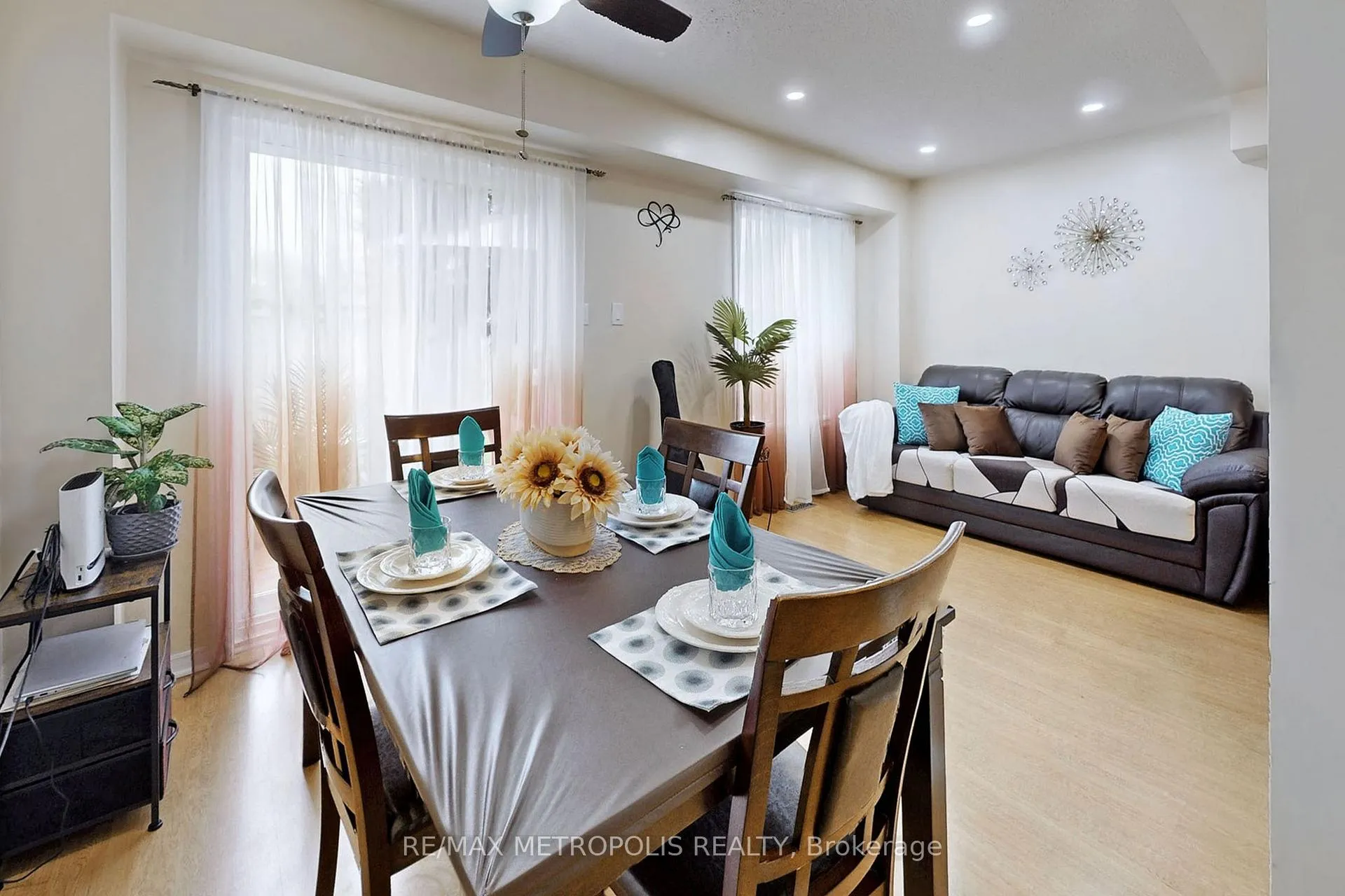 Photo 11 of Unit 20, 811 Wilson Road N, Oshawa, Pinecrest — HOMEH