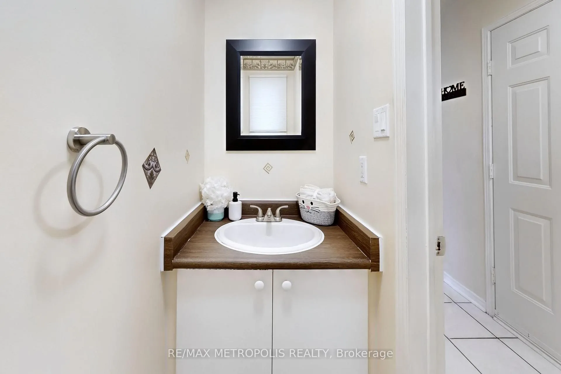 Photo 17 of Unit 20, 811 Wilson Road N, Oshawa, Pinecrest — HOMEH
