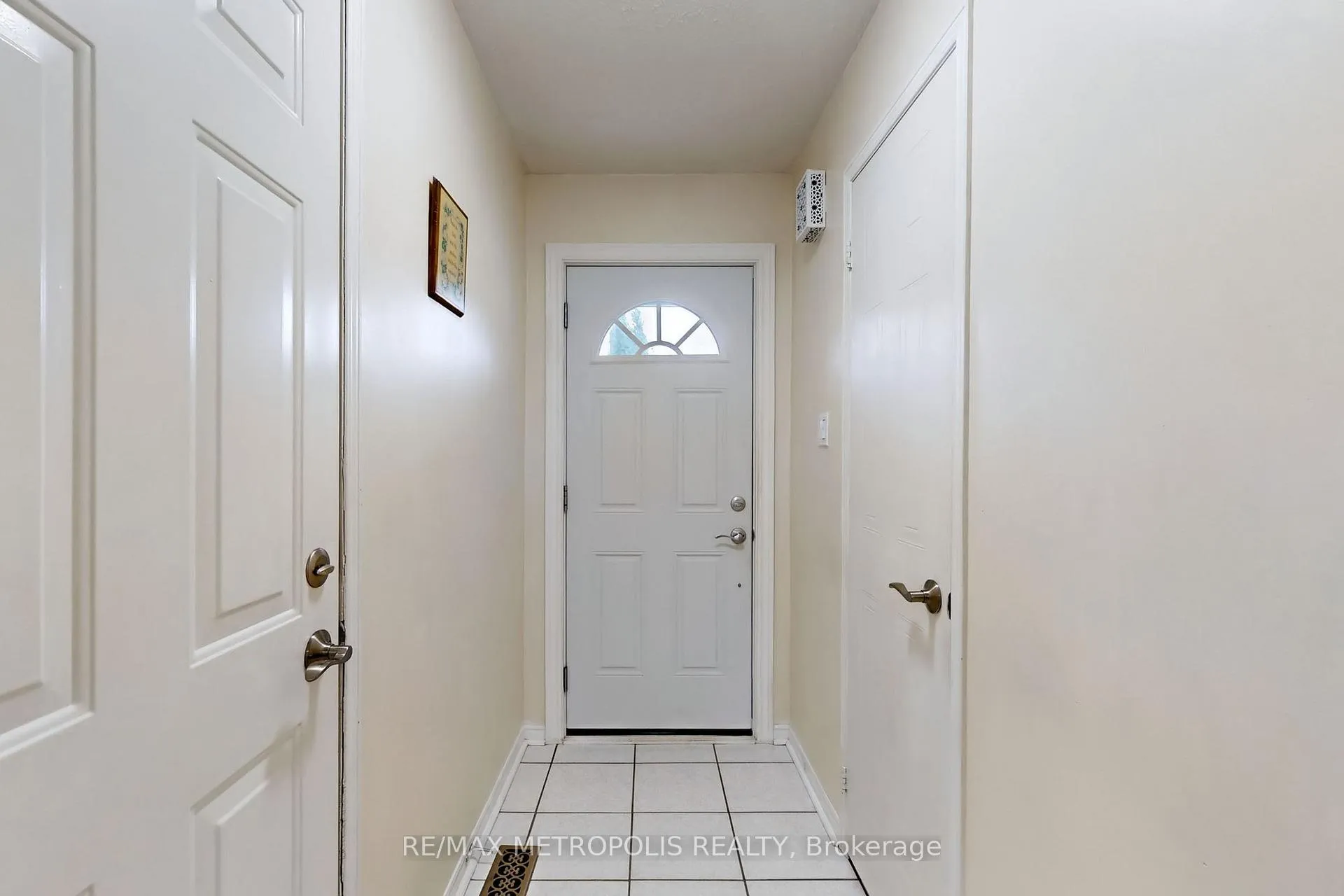 Photo 18 of Unit 20, 811 Wilson Road N, Oshawa, Pinecrest — HOMEH