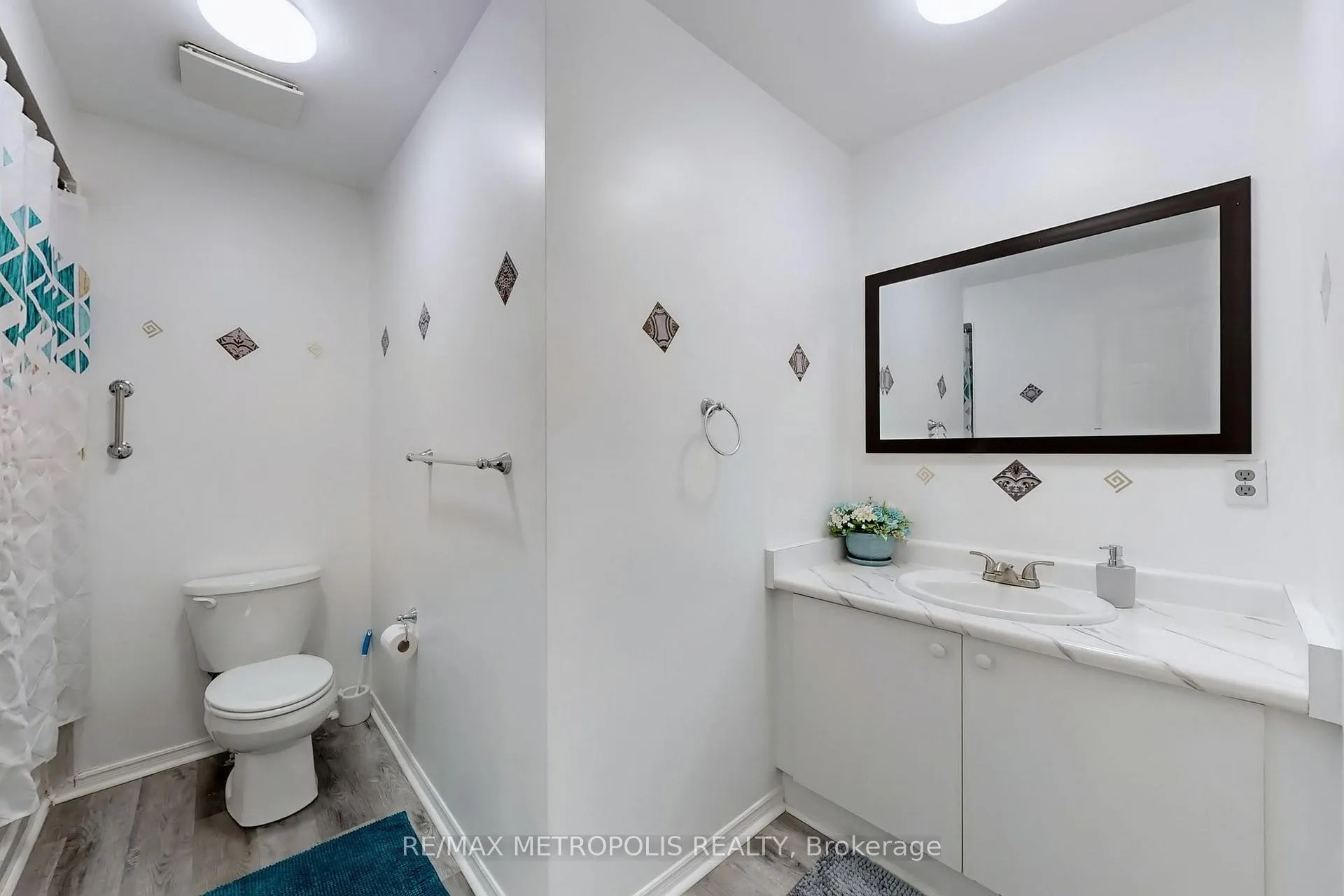 Photo 26 of Unit 20, 811 Wilson Road N, Oshawa, Pinecrest — HOMEH