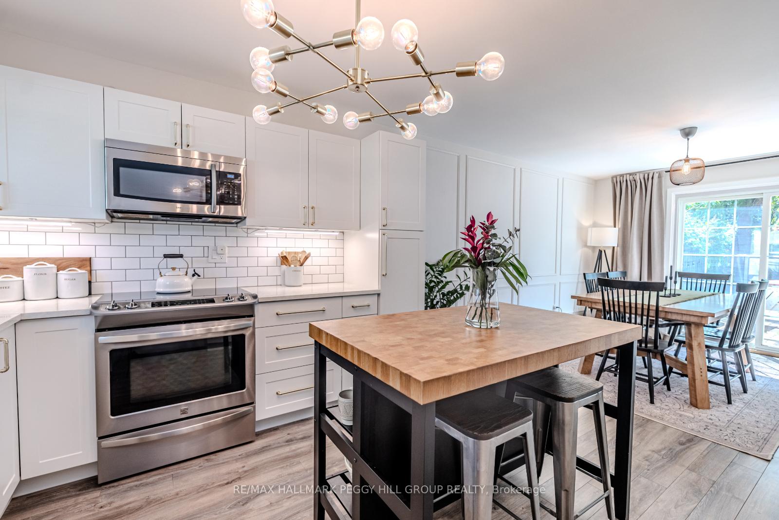 Photo 3 of 45 Ottaway Avenue, Barrie, Wellington — HOMEH