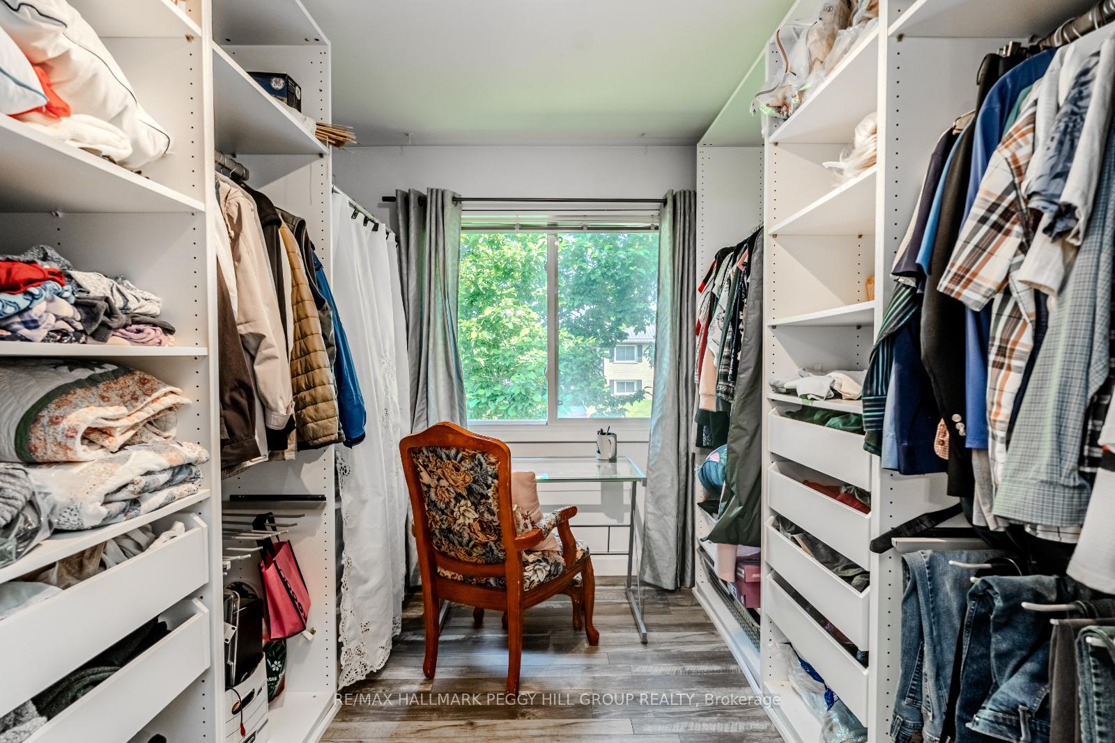 Photo 13 of 45 Ottaway Avenue, Barrie, Wellington — HOMEH
