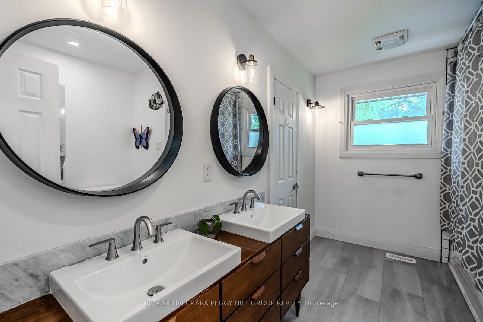 Photo 14 of 45 Ottaway Avenue, Barrie, Wellington — HOMEH