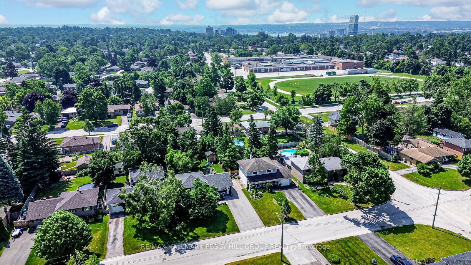 Photo 22 of 45 Ottaway Avenue, Barrie, Wellington — HOMEH