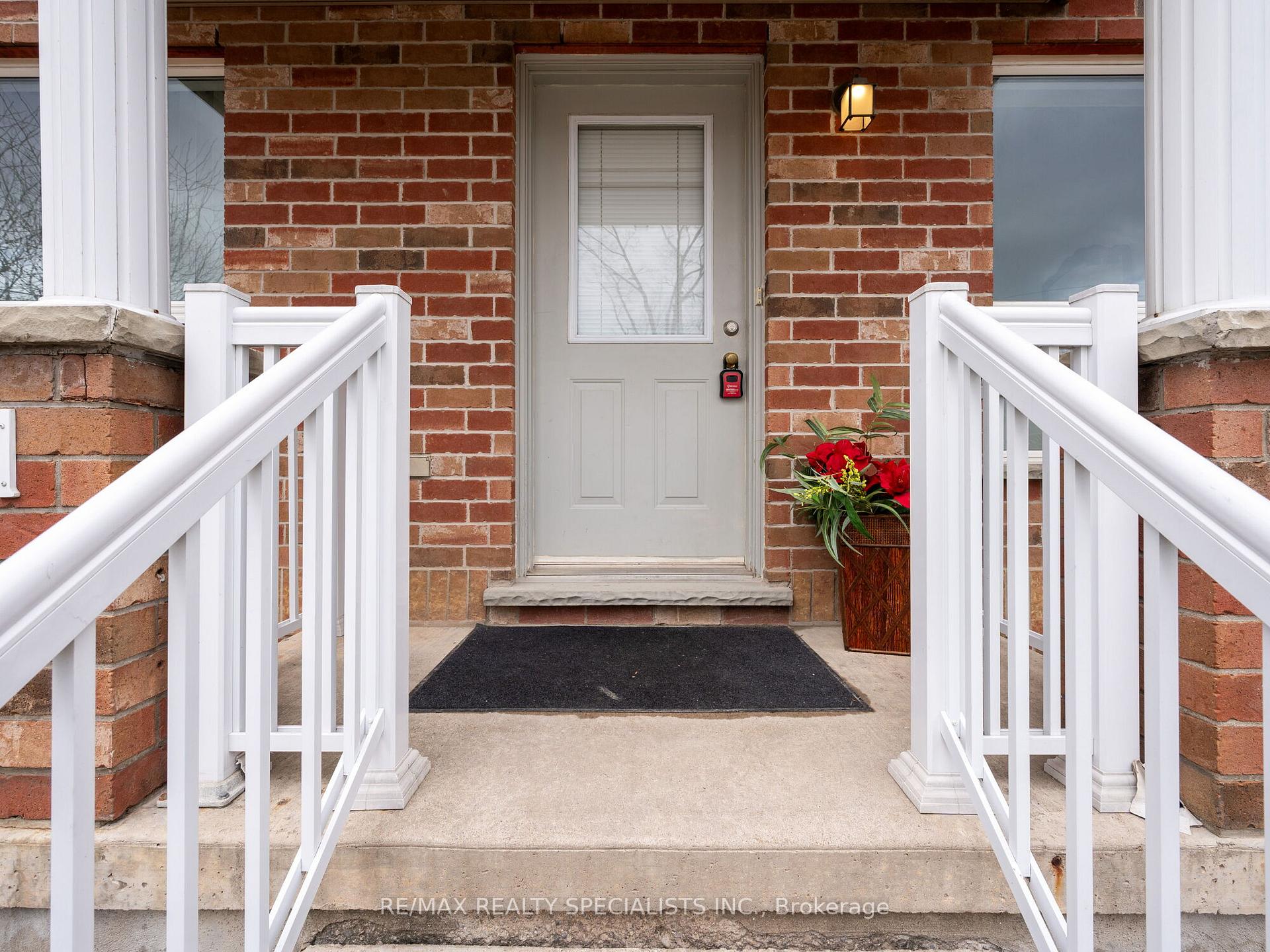 Photo 3 of Unit 1, 142 York Road, Guelph, St. Patrick's Ward — HOMEH
