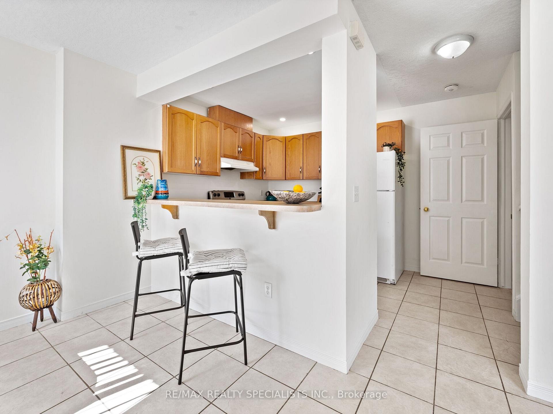 Photo 10 of Unit 1, 142 York Road, Guelph, St. Patrick's Ward — HOMEH