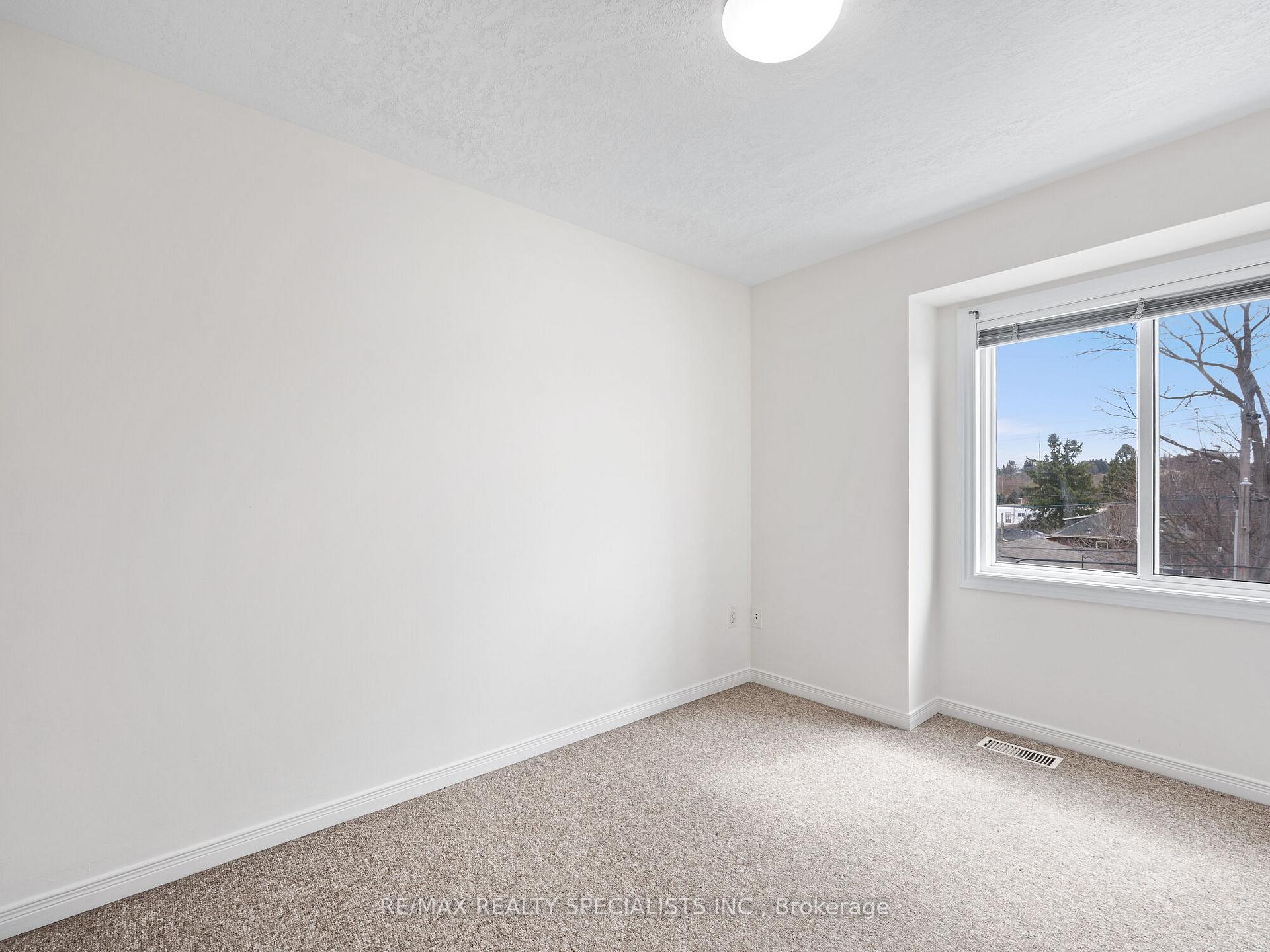 Photo 21 of Unit 1, 142 York Road, Guelph, St. Patrick's Ward — HOMEH