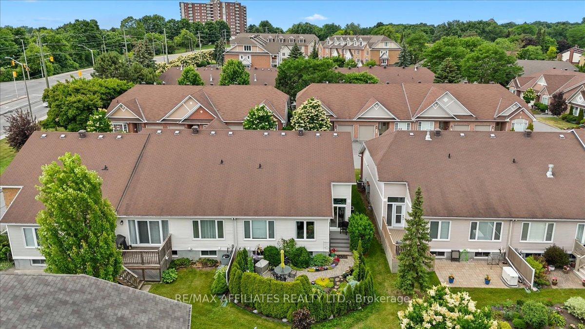 Photo 5 of 1244 Foxborough Private, Ottawa, Beaconwood — HOMEH