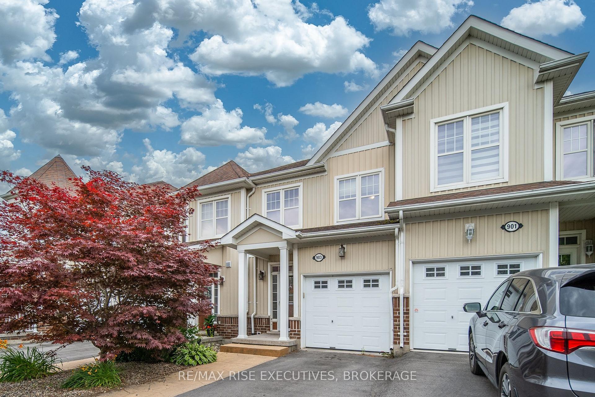 Photo 2 of 903 Ascot Lane, Kingston, Rideau — HOMEH