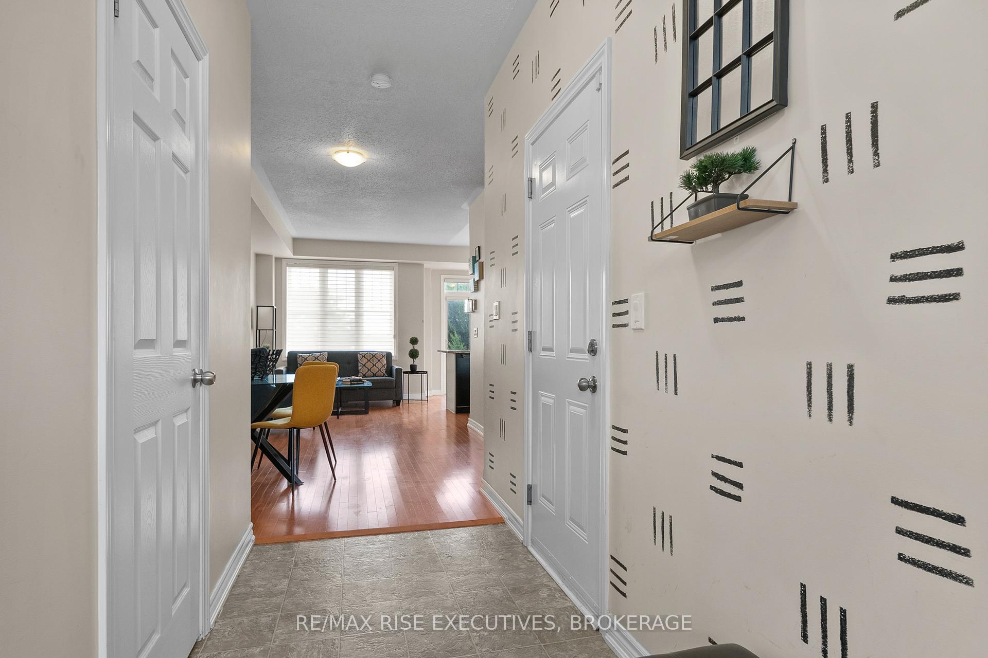 Photo 7 of 903 Ascot Lane, Kingston, Rideau — HOMEH