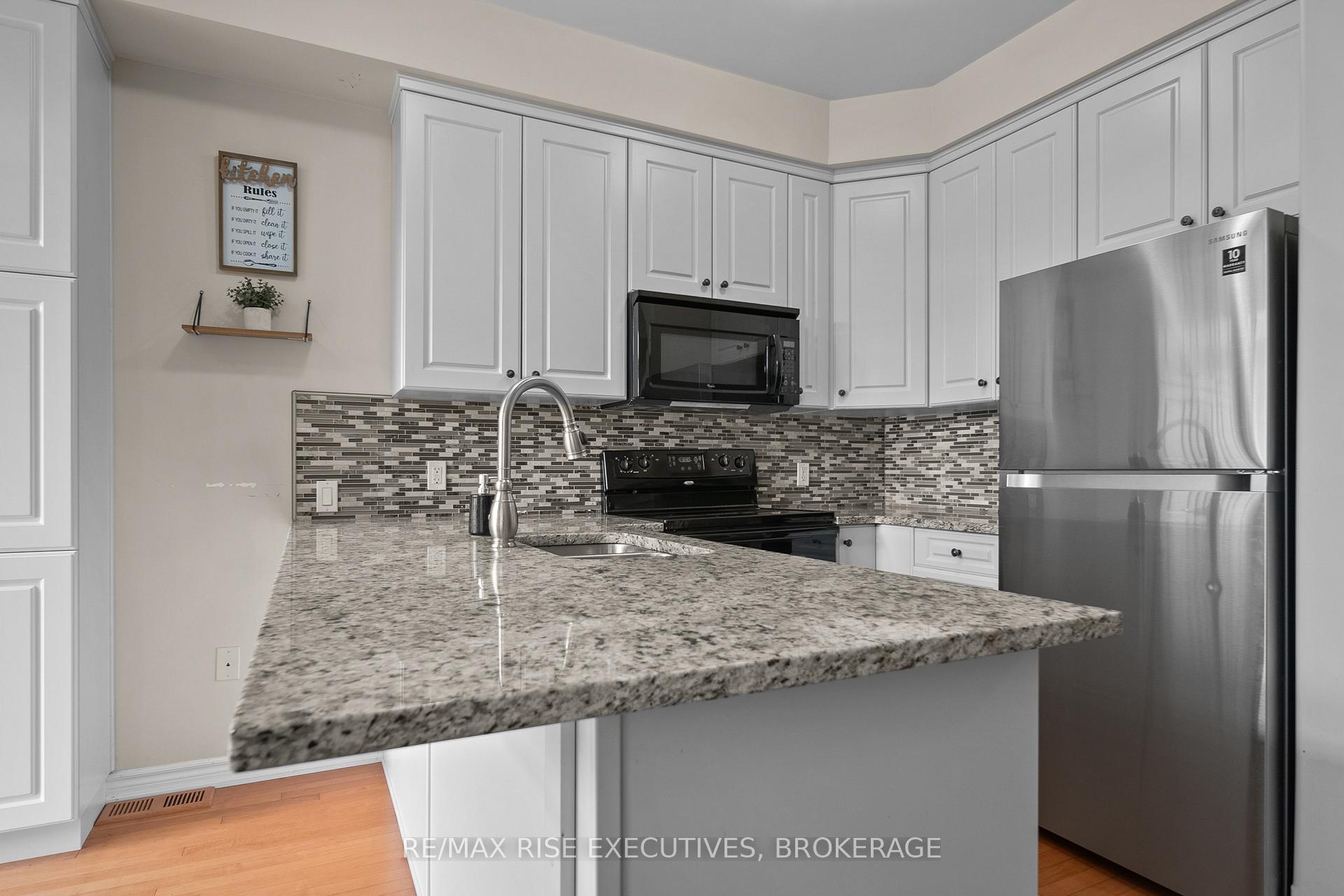 Photo 10 of 903 Ascot Lane, Kingston, Rideau — HOMEH