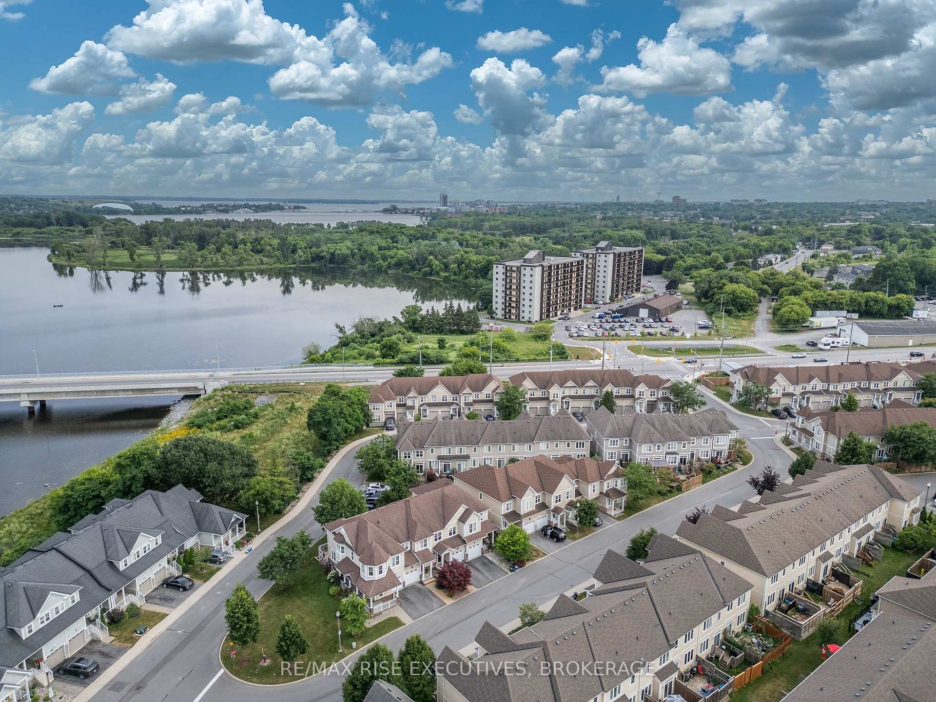 Photo 47 of 903 Ascot Lane, Kingston, Rideau — HOMEH